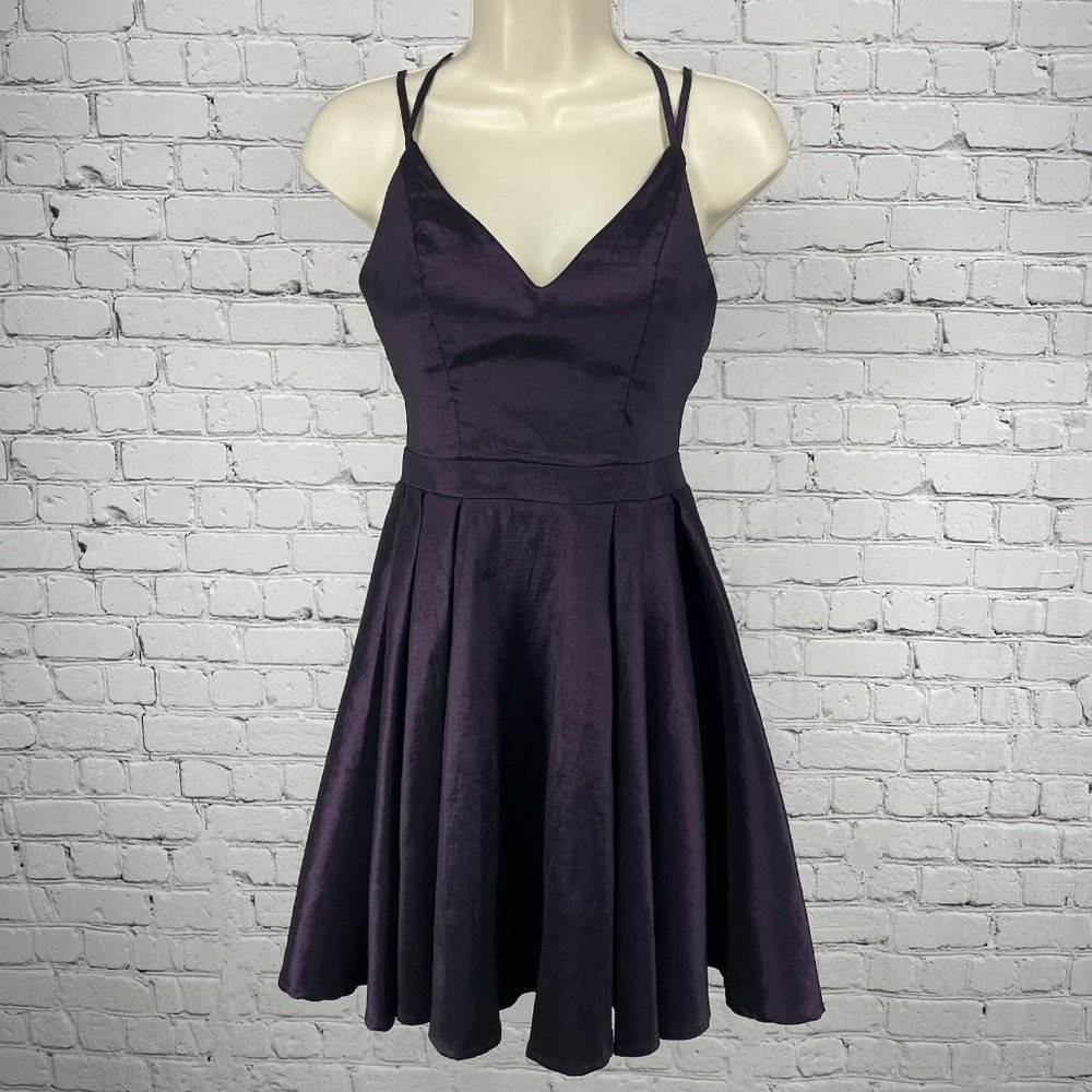 NWT Camille La Vie Purple A Line Pleated Strappy Zip Padded Short Dress Size 4